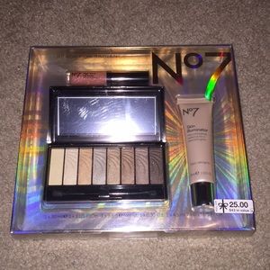 *NEW* Boots No7 Gift set.